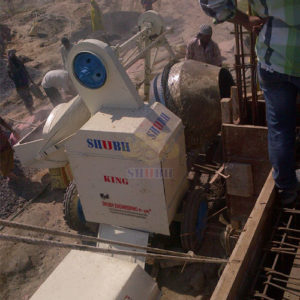 concrete mixer with mechanical hopper